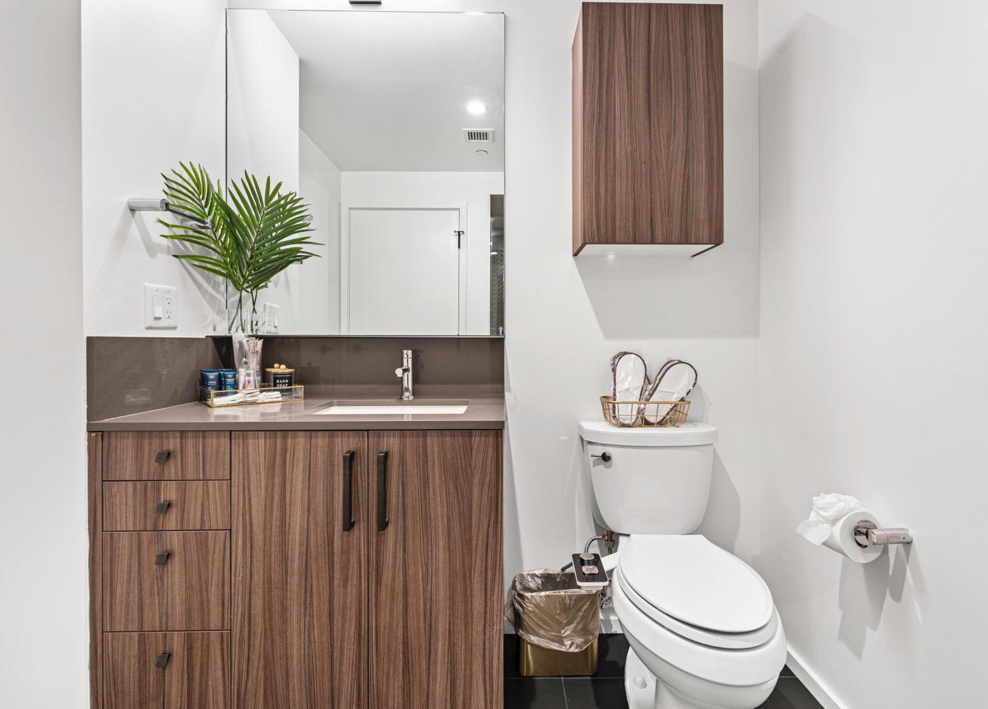 Executive Suites By Orchard Group Apartment