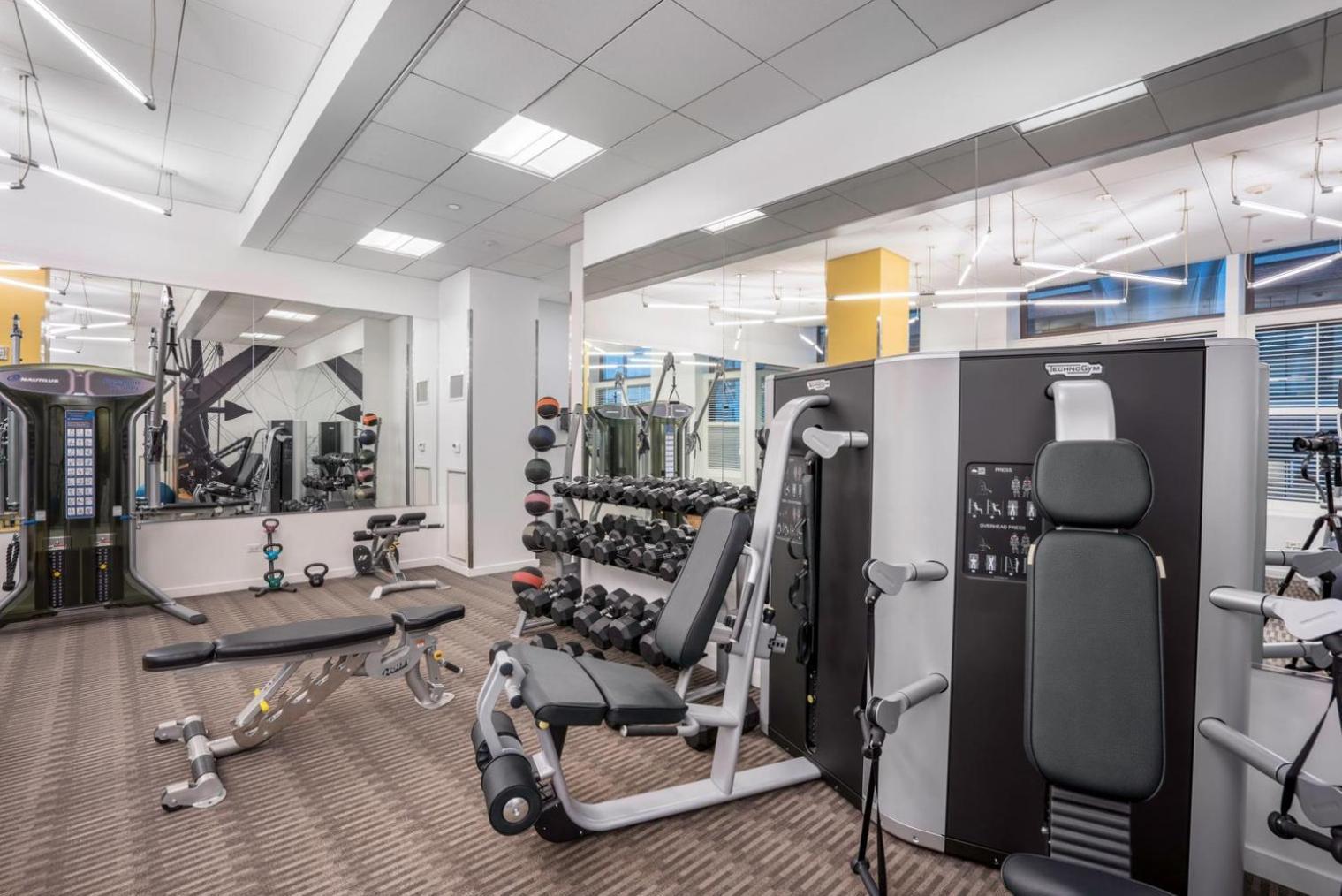 Apartment Downtown W Gym Laundry Nr Shopping Bos-987 *
