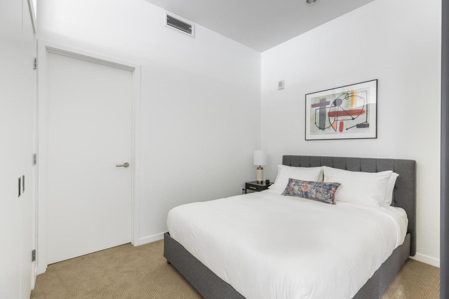 Apartment Downtown W Gym Laundry Nr Shopping Bos-987