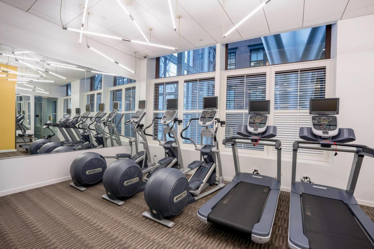 Downtown W Gym Laundry Nr Shopping Bos-987 Apartment