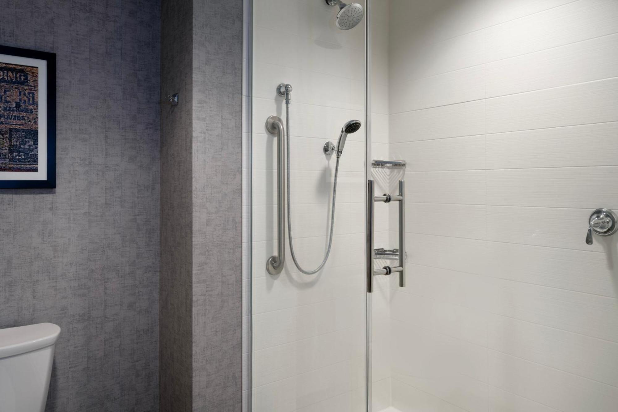 Hotel By Marriott Downtown Seaport 3*