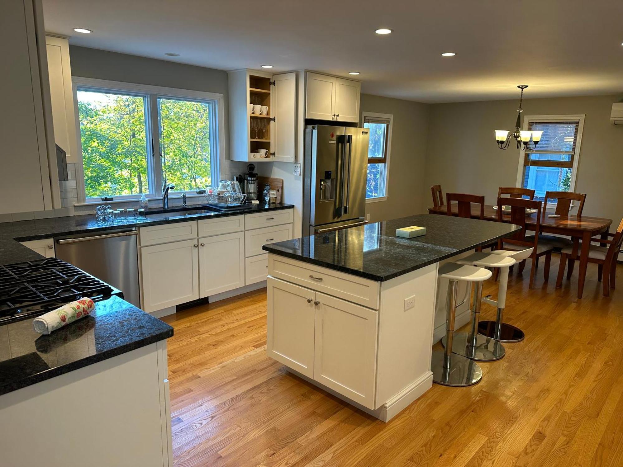 Homestay In Single Family House - Suburban Neighborhood In Boston