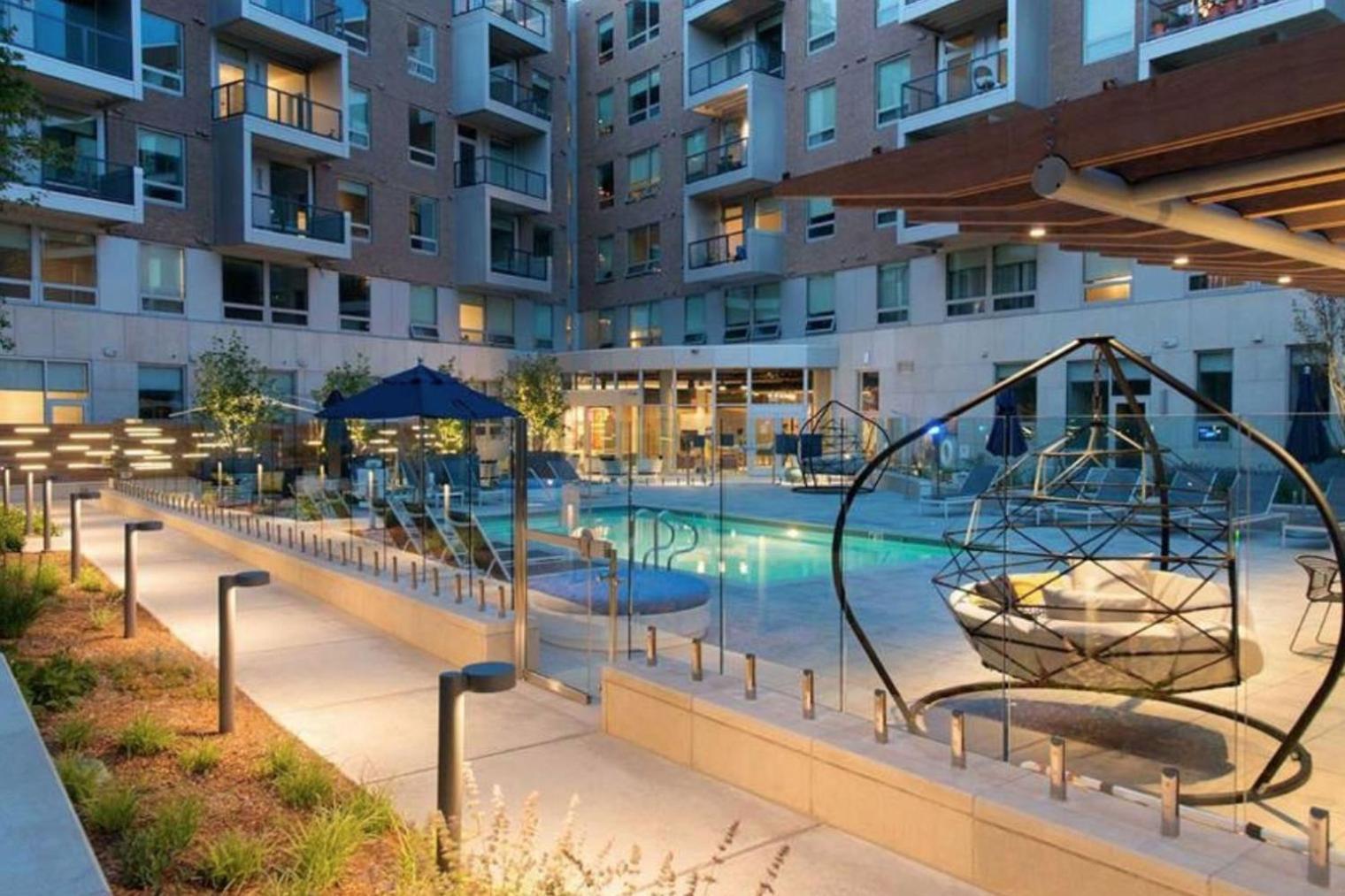 East Cambridge 1br W Wd Gym Nr Lechmere T Bos-863 *