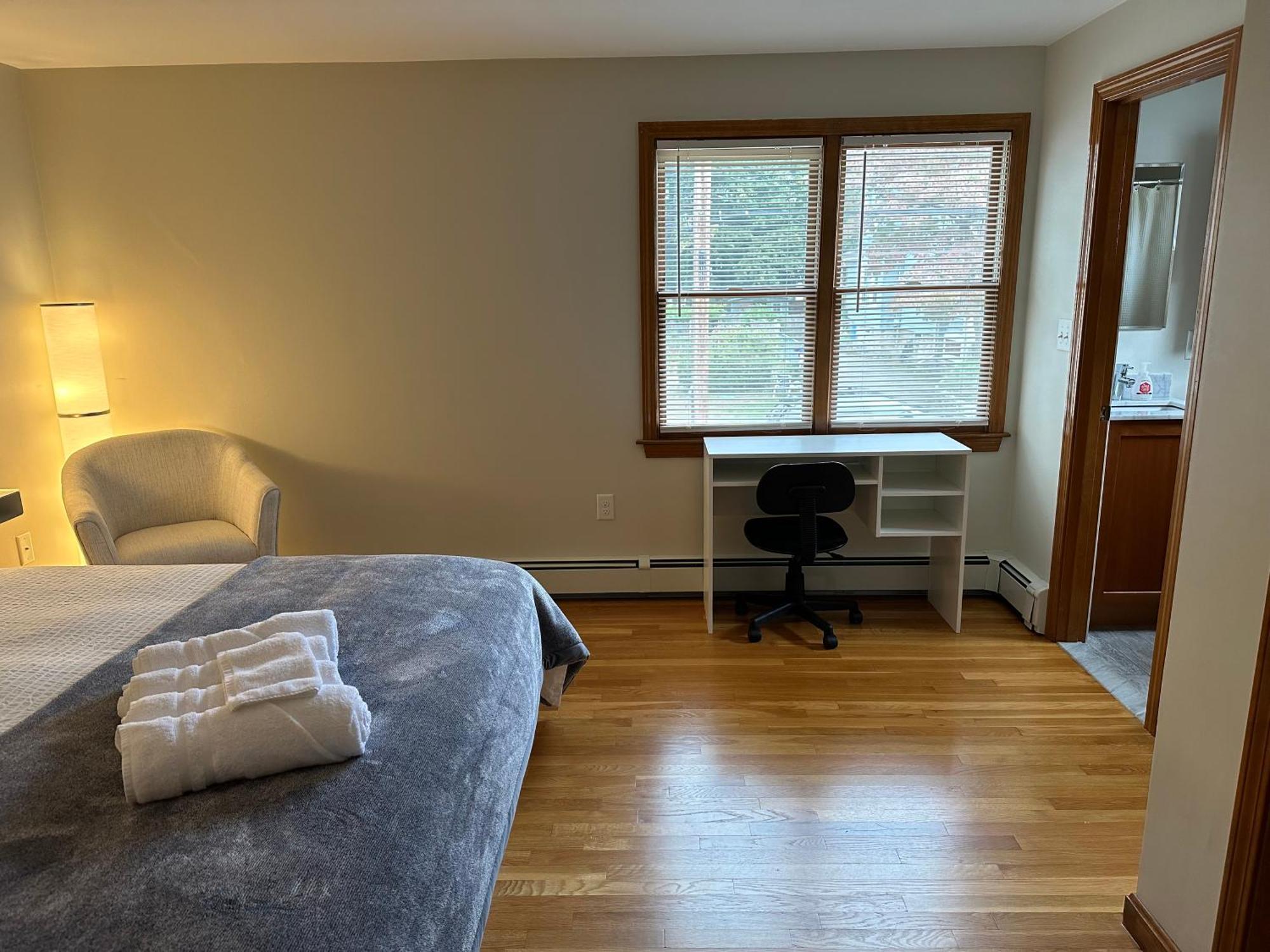 Single Family House - Super Quiet And Private Holiday home Boston