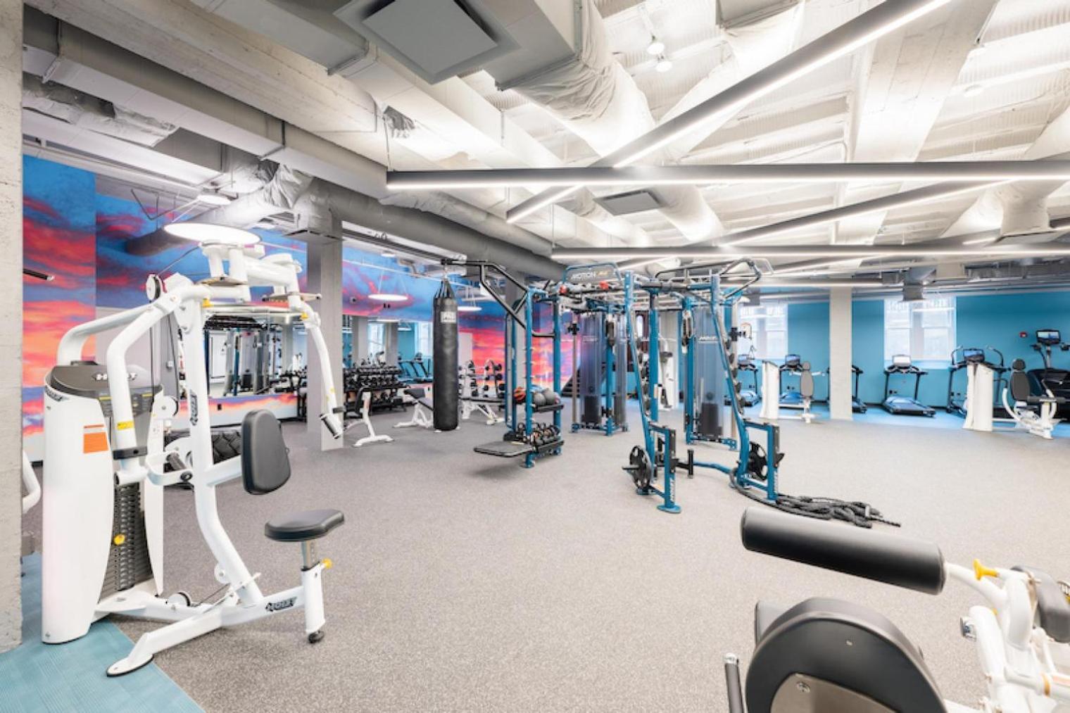 Brighton 1br W Wd Gym Nr T Shops Dining Bos-433 *