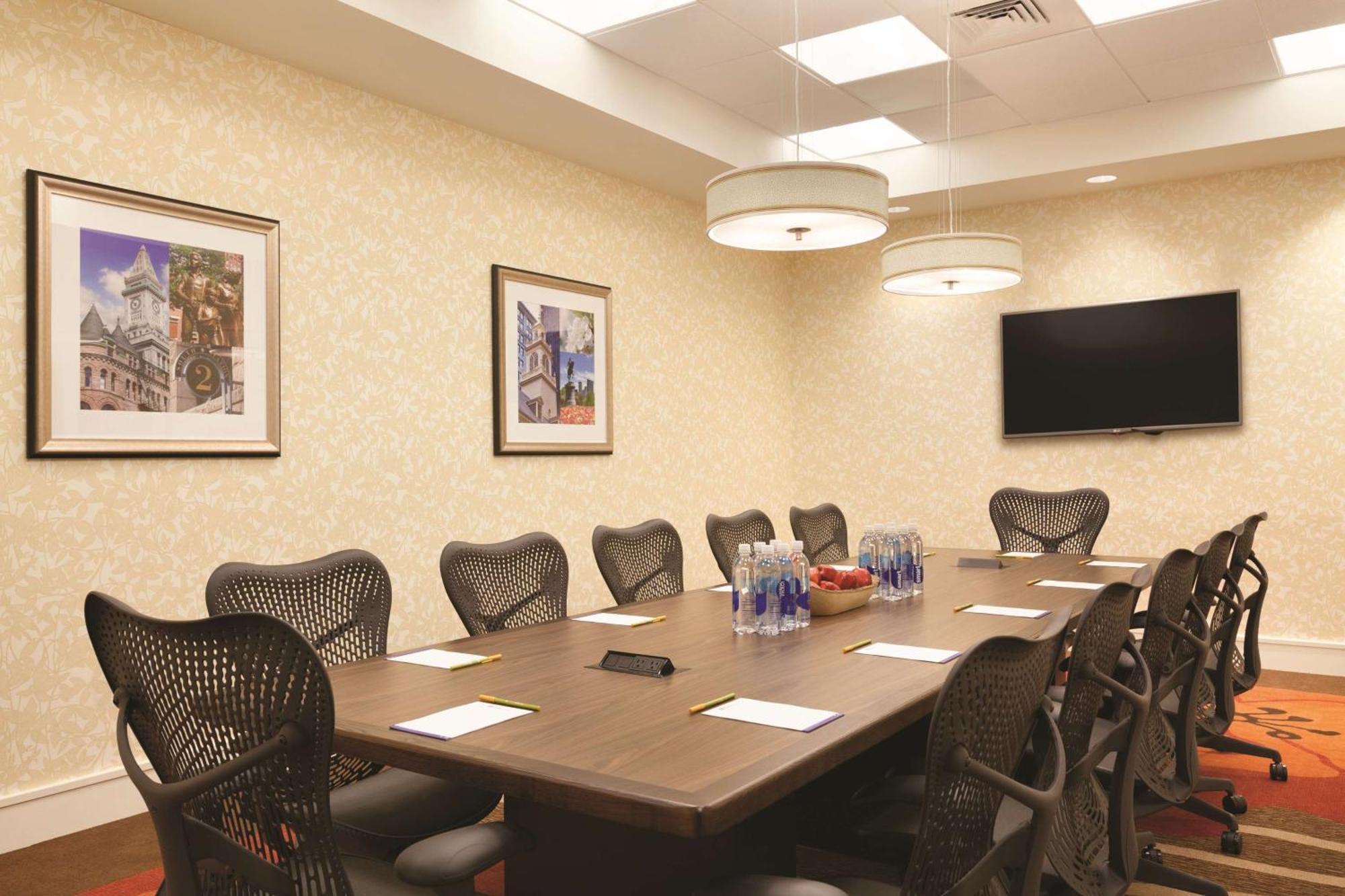 Hotel Hilton Garden Logan Airport