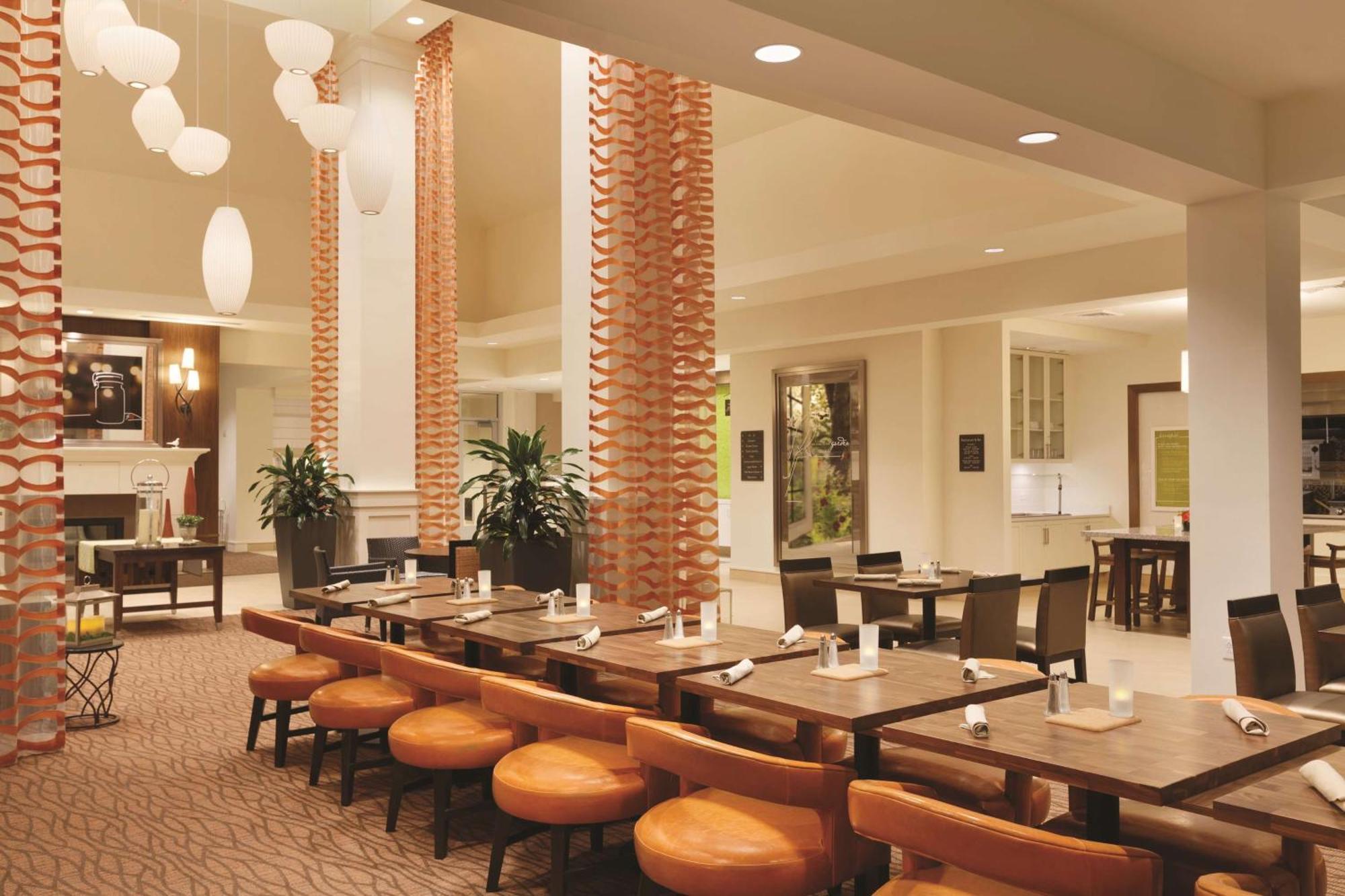 Hotel Hilton Garden Logan Airport 3*