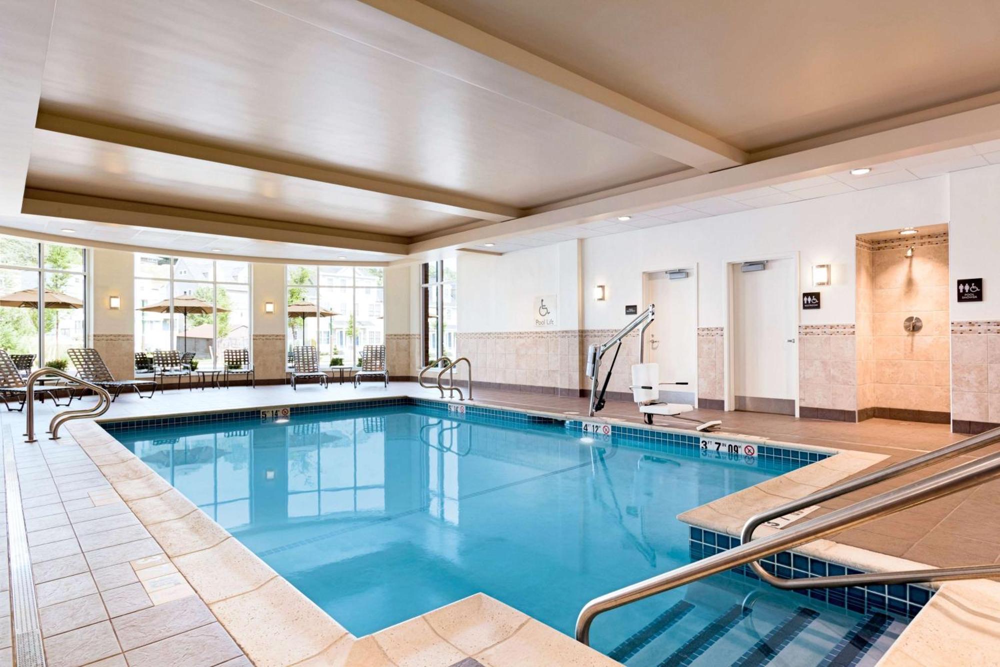 Hilton Garden Logan Airport