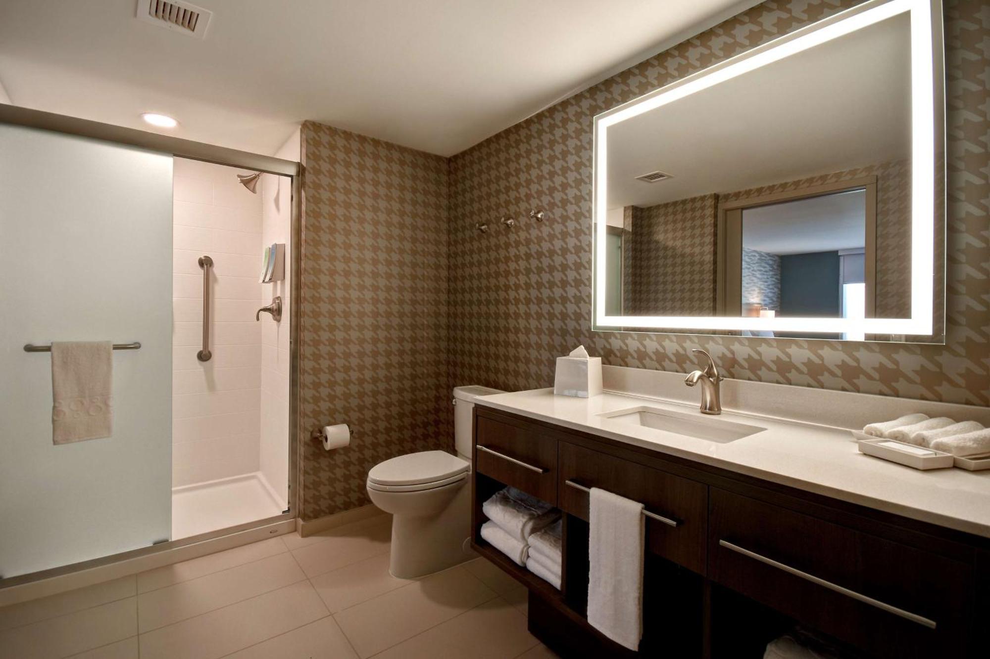 Home2 By Hilton South Bay Hotel Boston