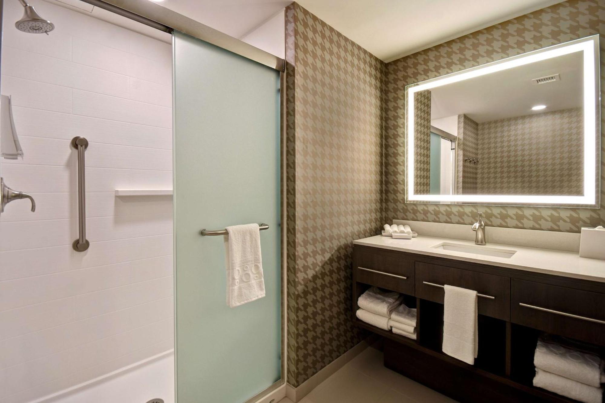 Home2 By Hilton South Bay Hotel Boston