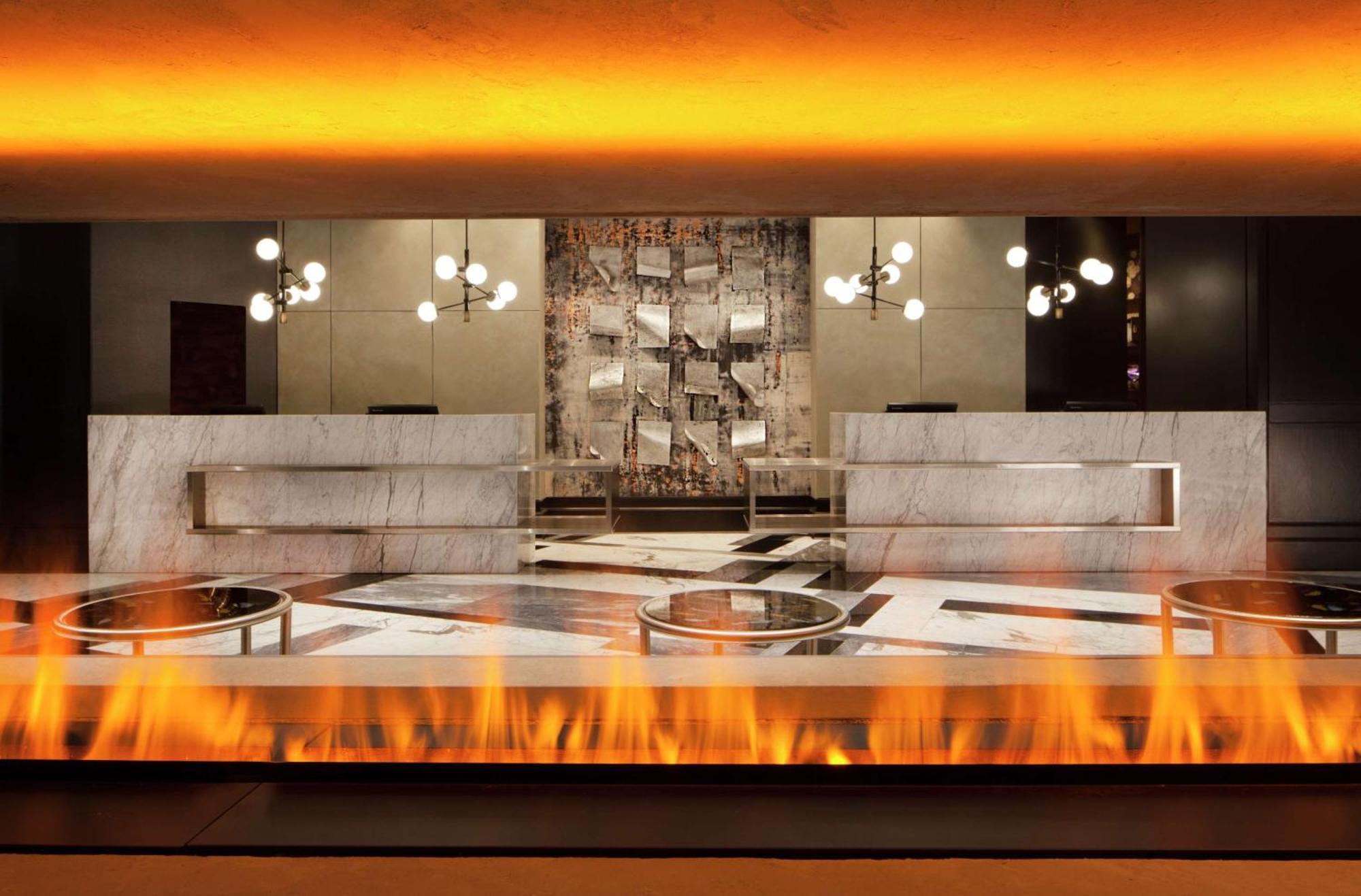 Hotel Hilton Back Bay 3*