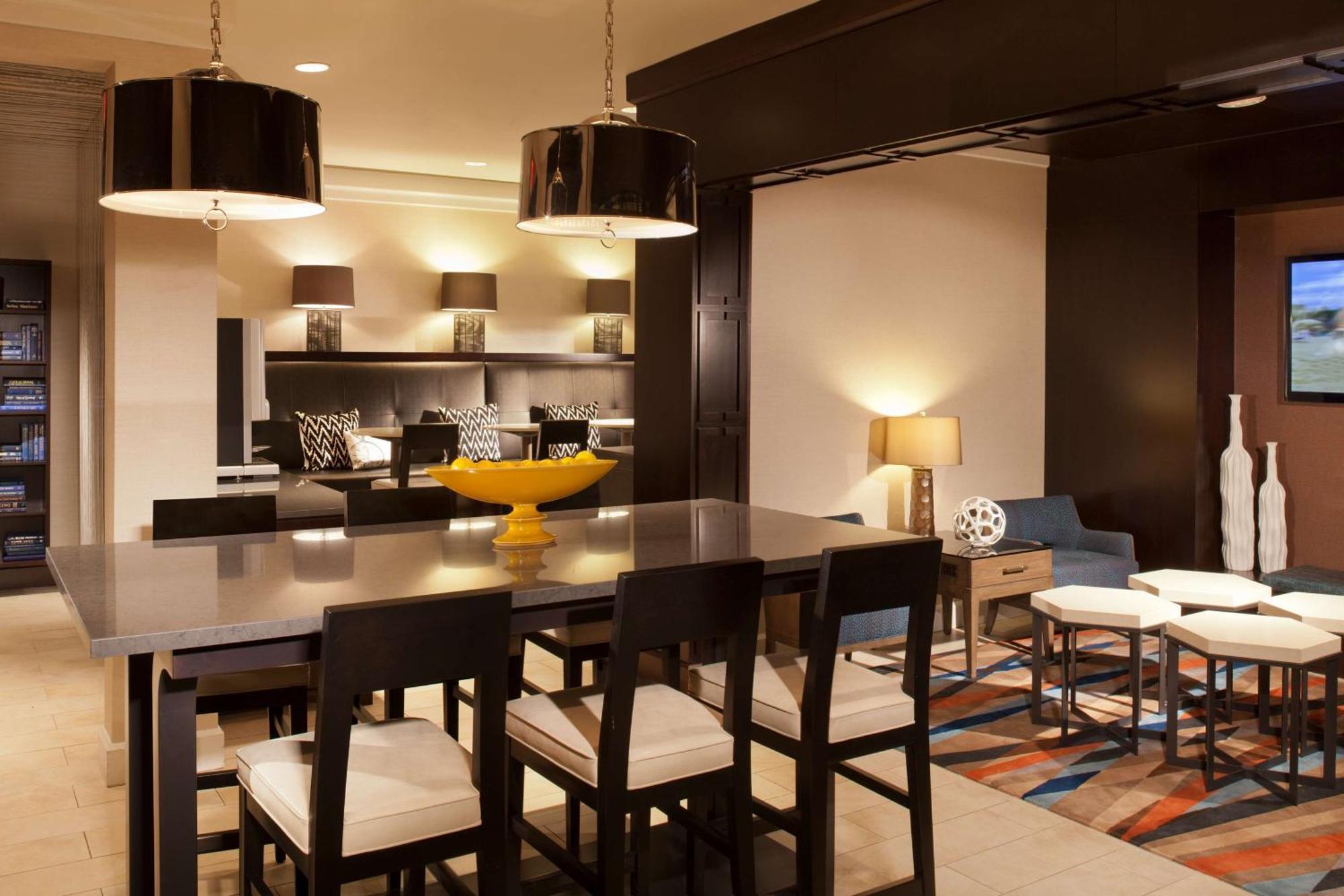 Hilton Back Bay Hotel