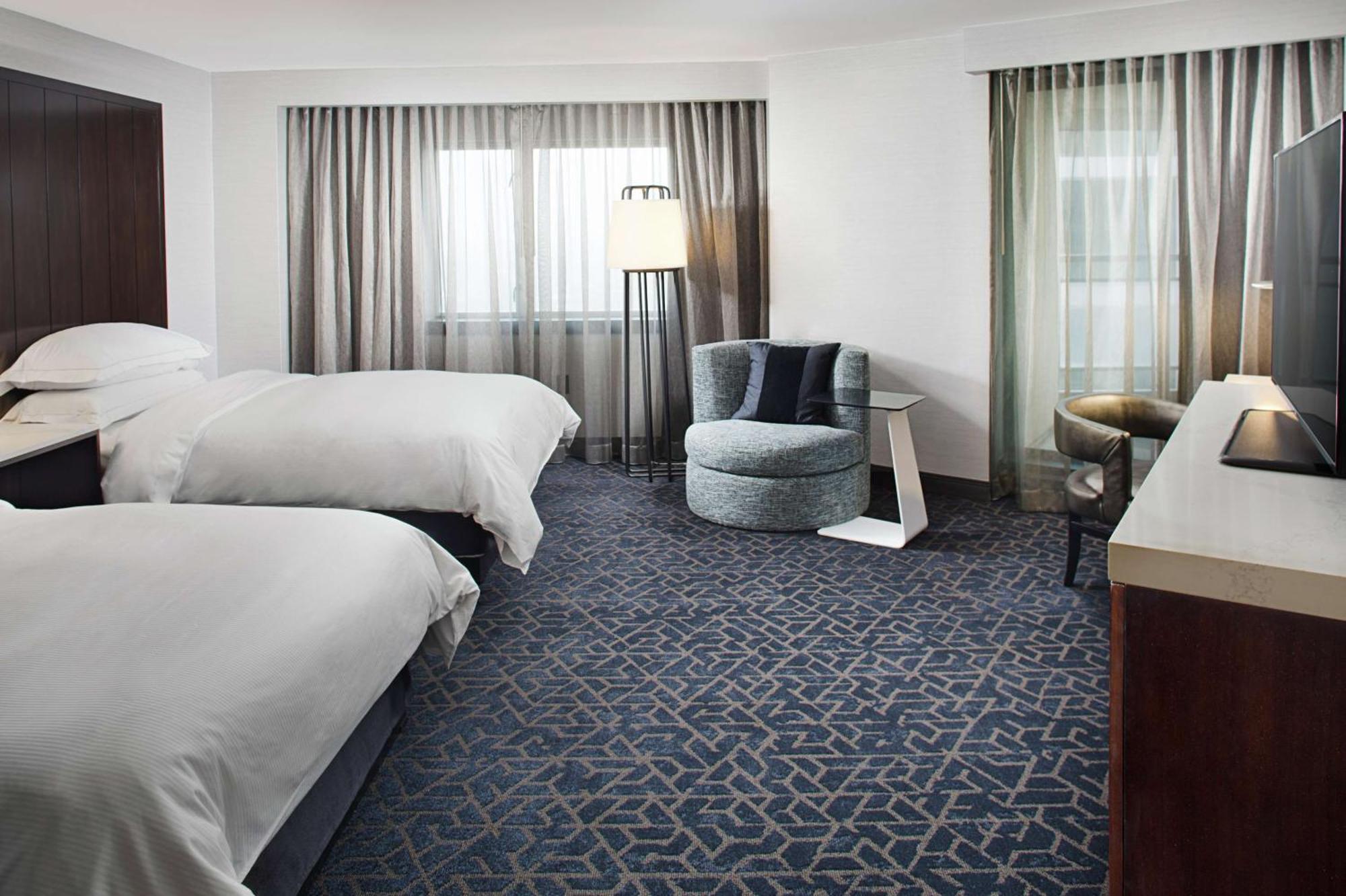 Hotel Hilton Back Bay 3*