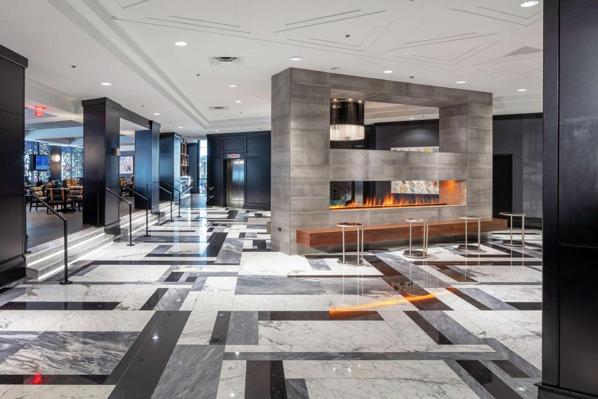 Hilton Back Bay Hotel 3*