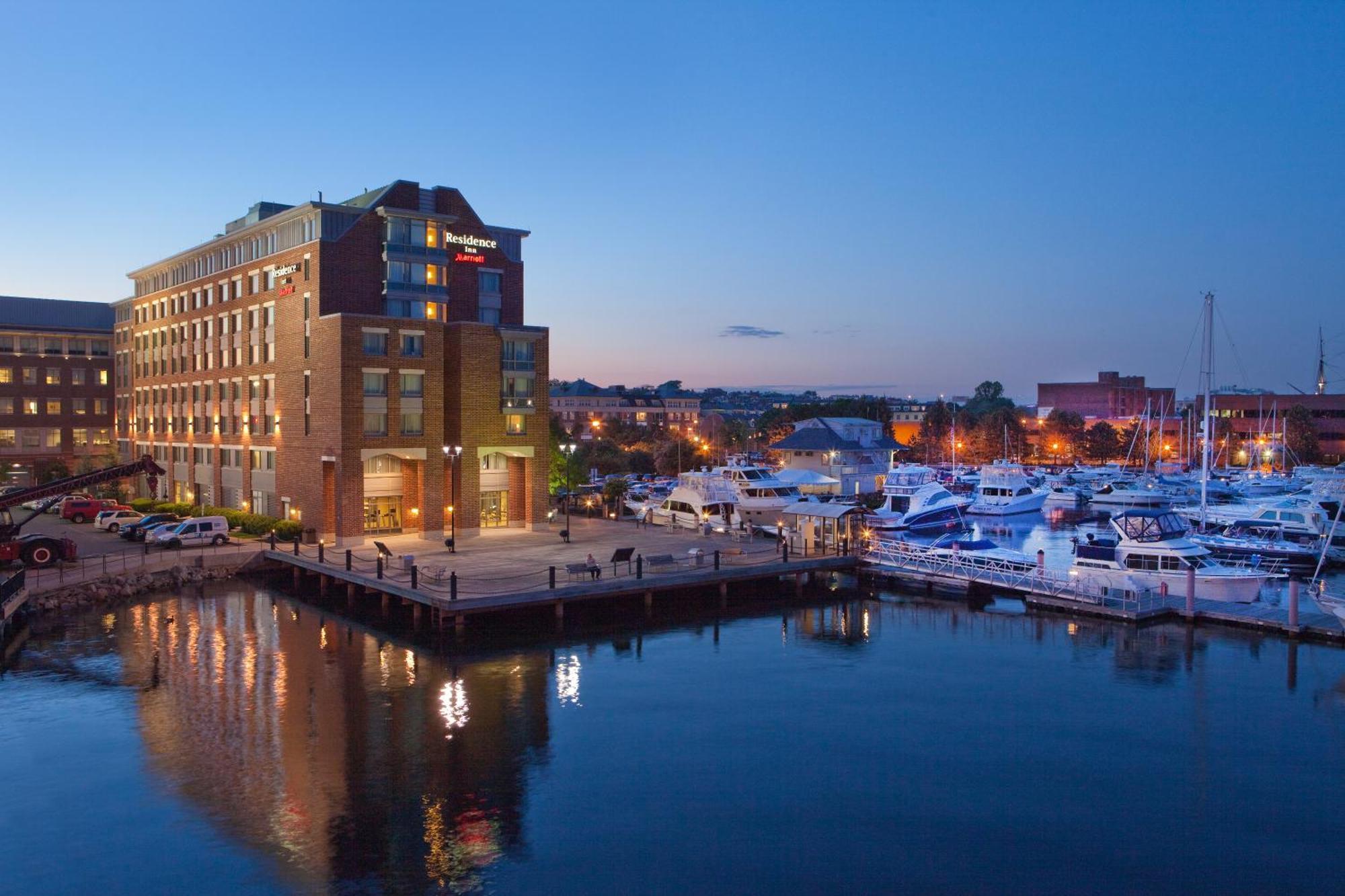 By Marriott Harbor On Tudor Wharf Boston
