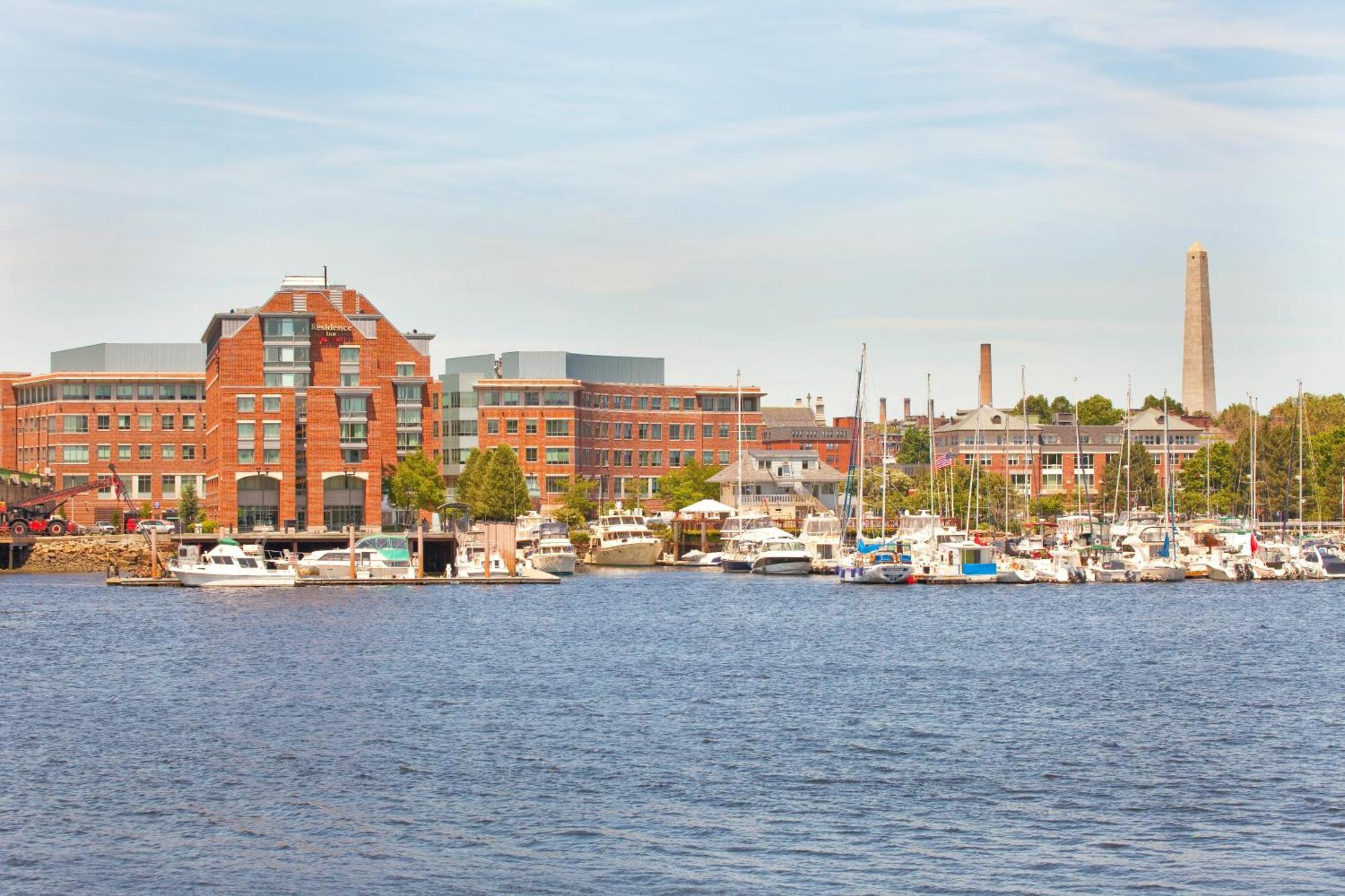 Hotel By Marriott Harbor On Tudor Wharf