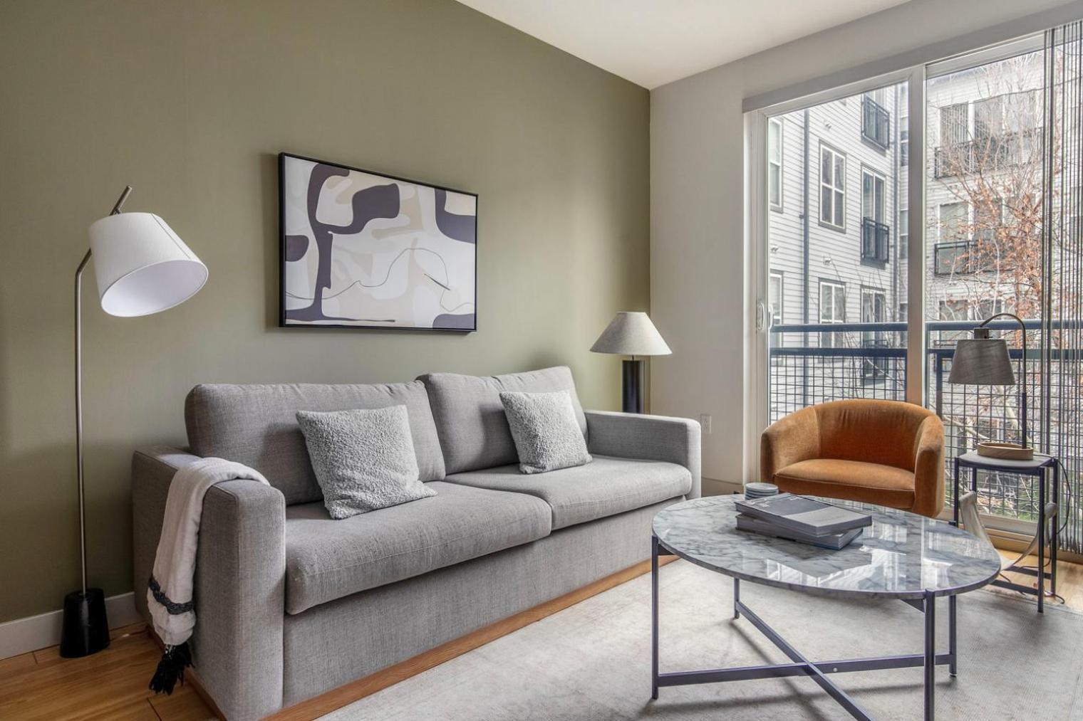 South 1br W Gym Nr Red Line Shops Bos-984