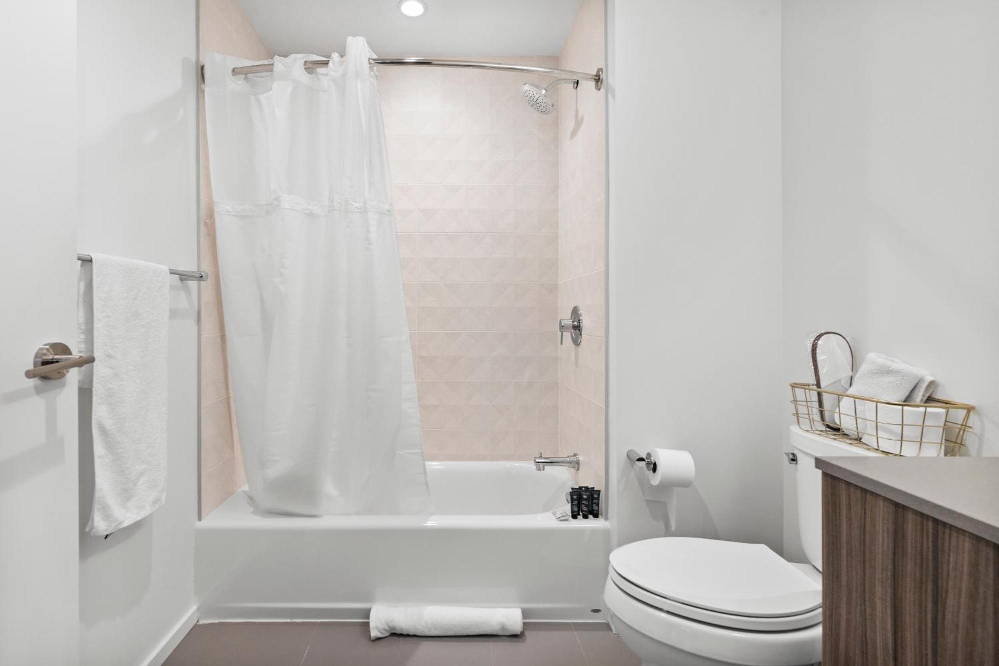 Vip Quarters By Orchard Group *