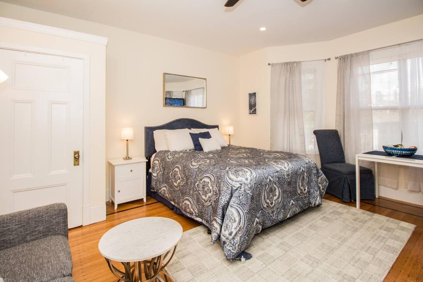 Renovated, Sunny, Spacious In * Boston