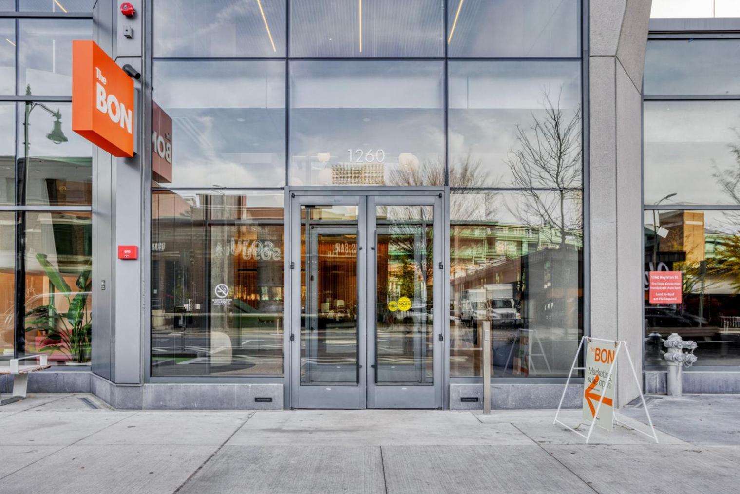 Apartment Fenway W Gym Nr T Stop Dining Bos-956 Boston
