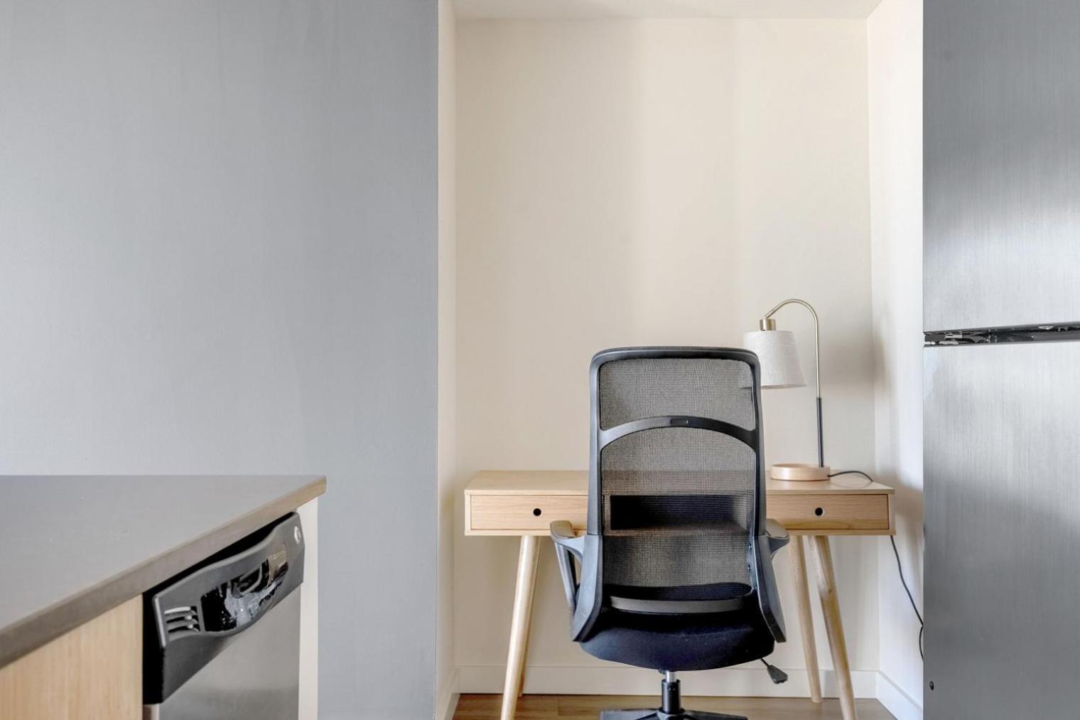 East Cambridge 1br W Gym Wd Near T Stop Bos-958 Boston