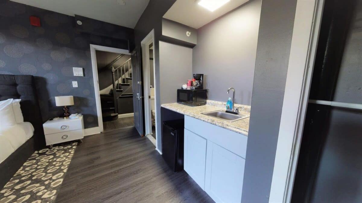 Apartment Lower Level In Hip Bay Village Boston