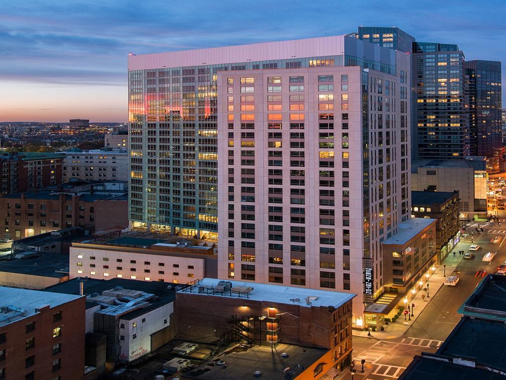 Global Luxury At China Town Apartment