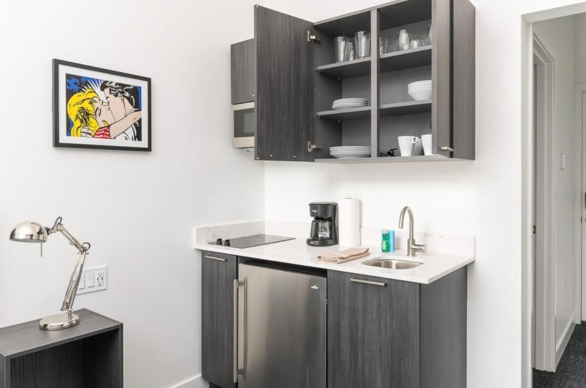 Stylish Studio In Historic Apartment Boston