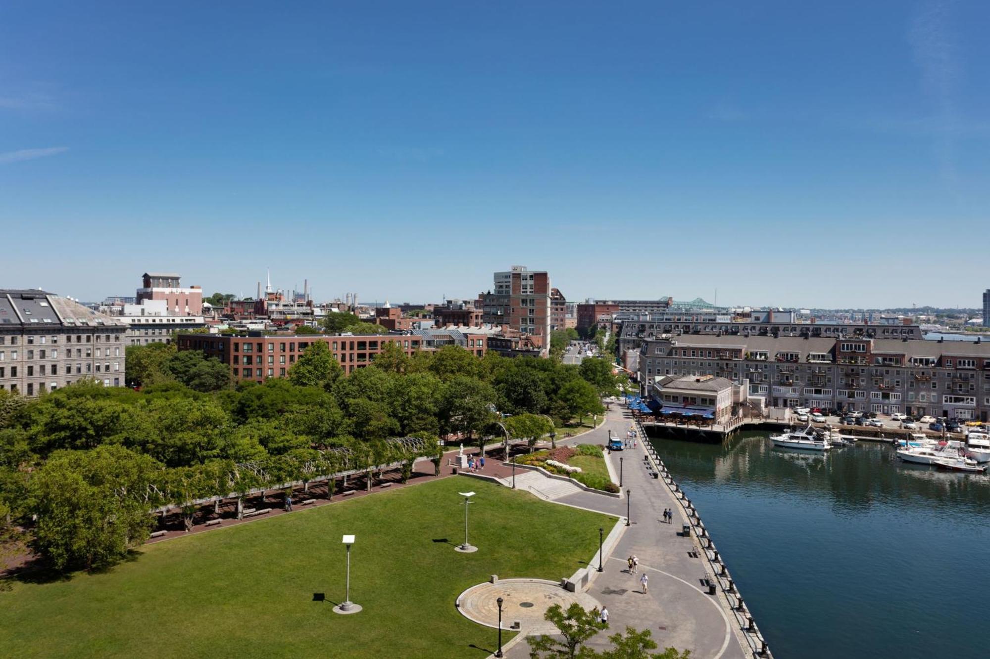 Marriott Long Wharf 4*