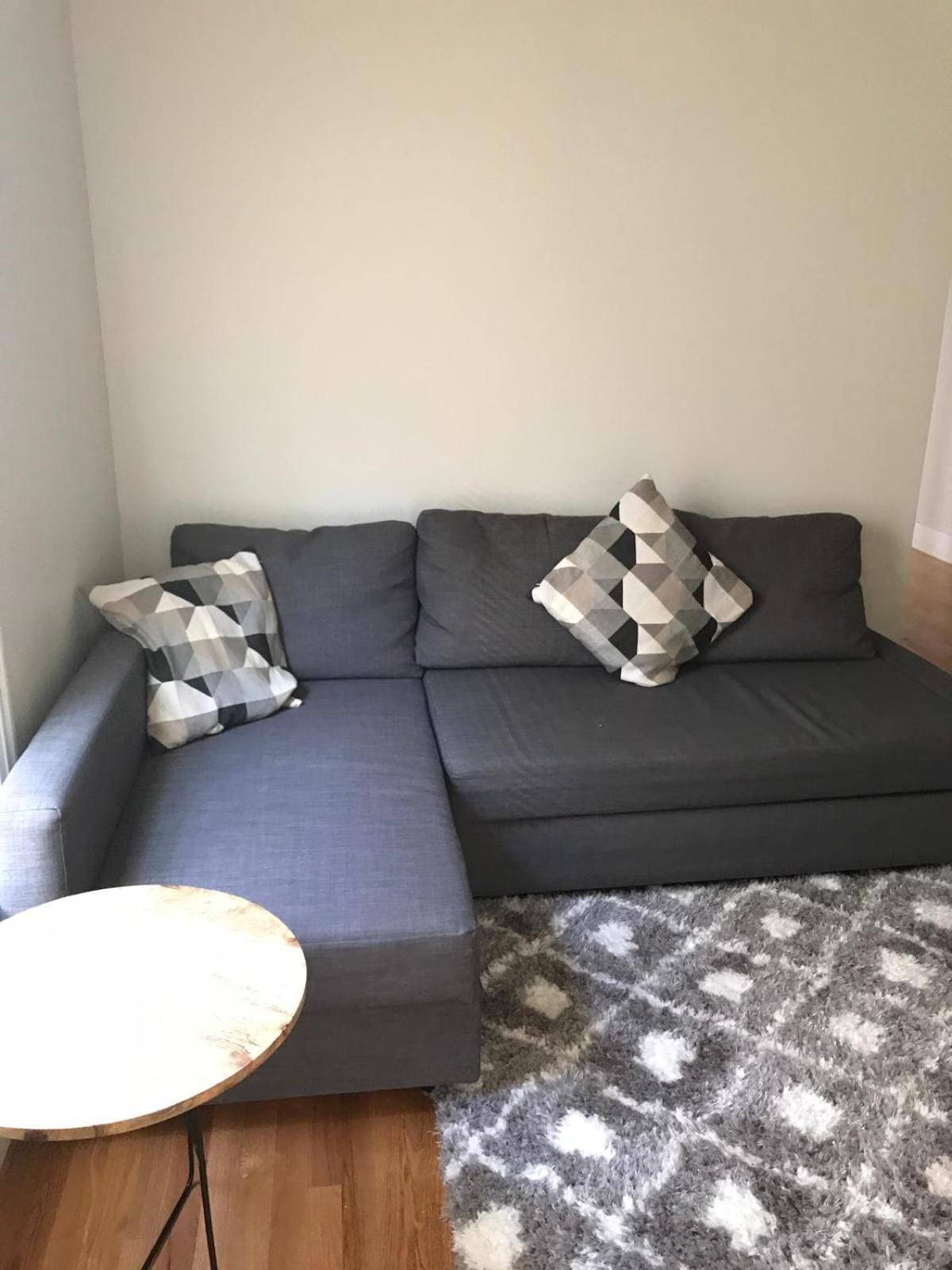 Renovated, 10 Min From The Apartment