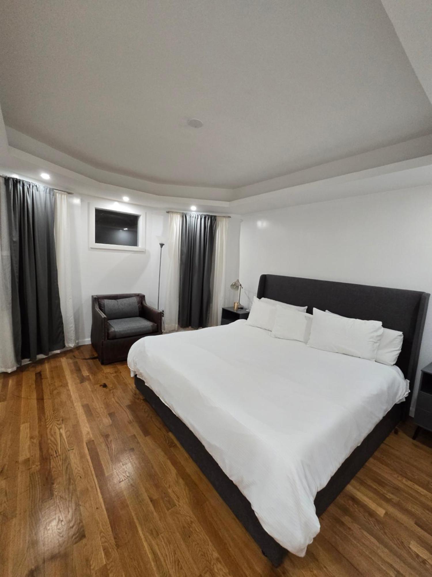 Homestay Beautiful Bedroom - New Renovation Boston