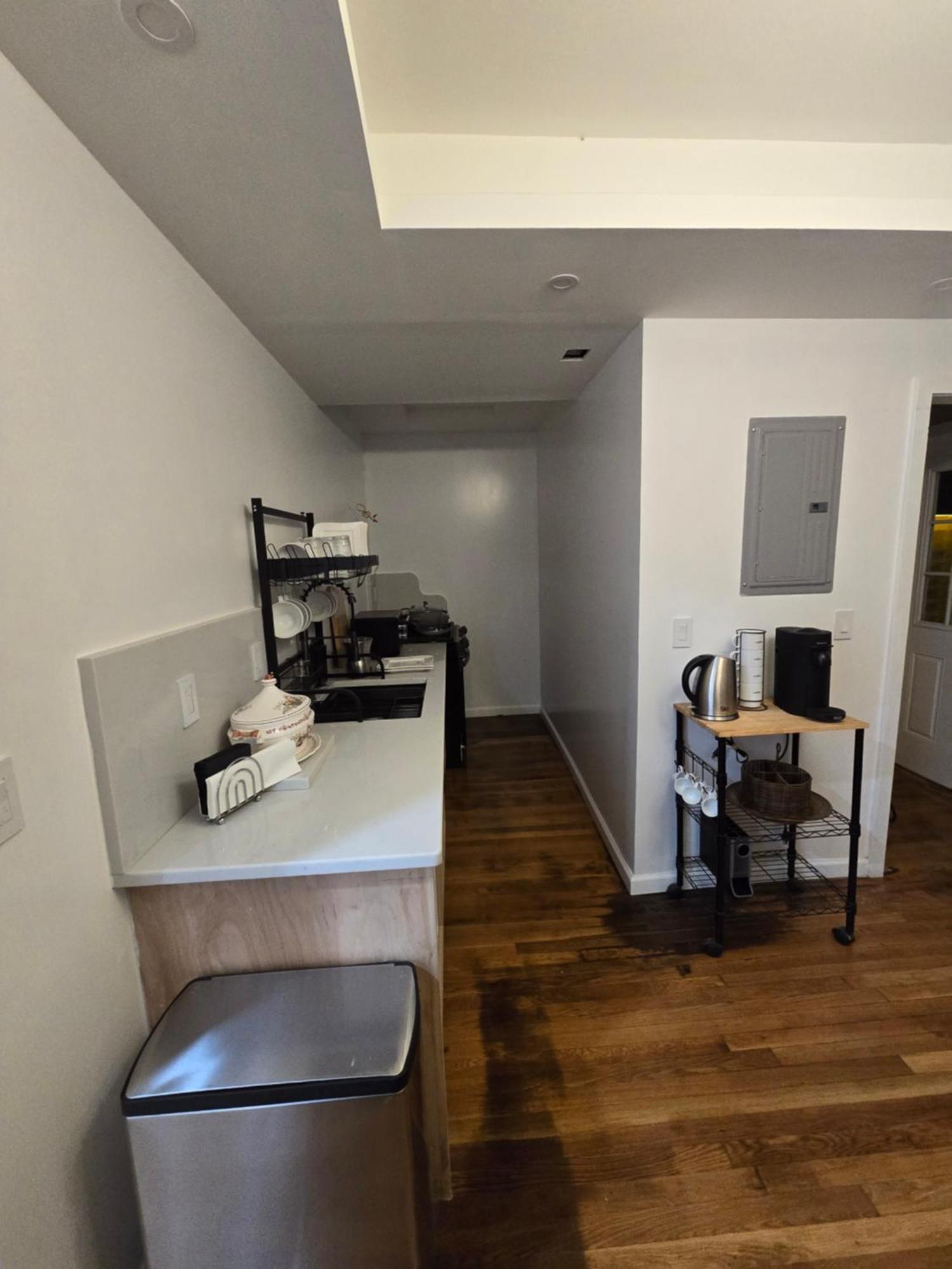 Beautiful Bedroom - New Renovation Homestay Boston