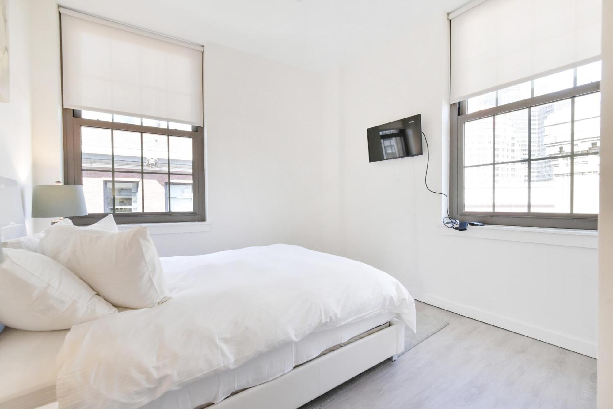 Global Luxury Downtown Apartment