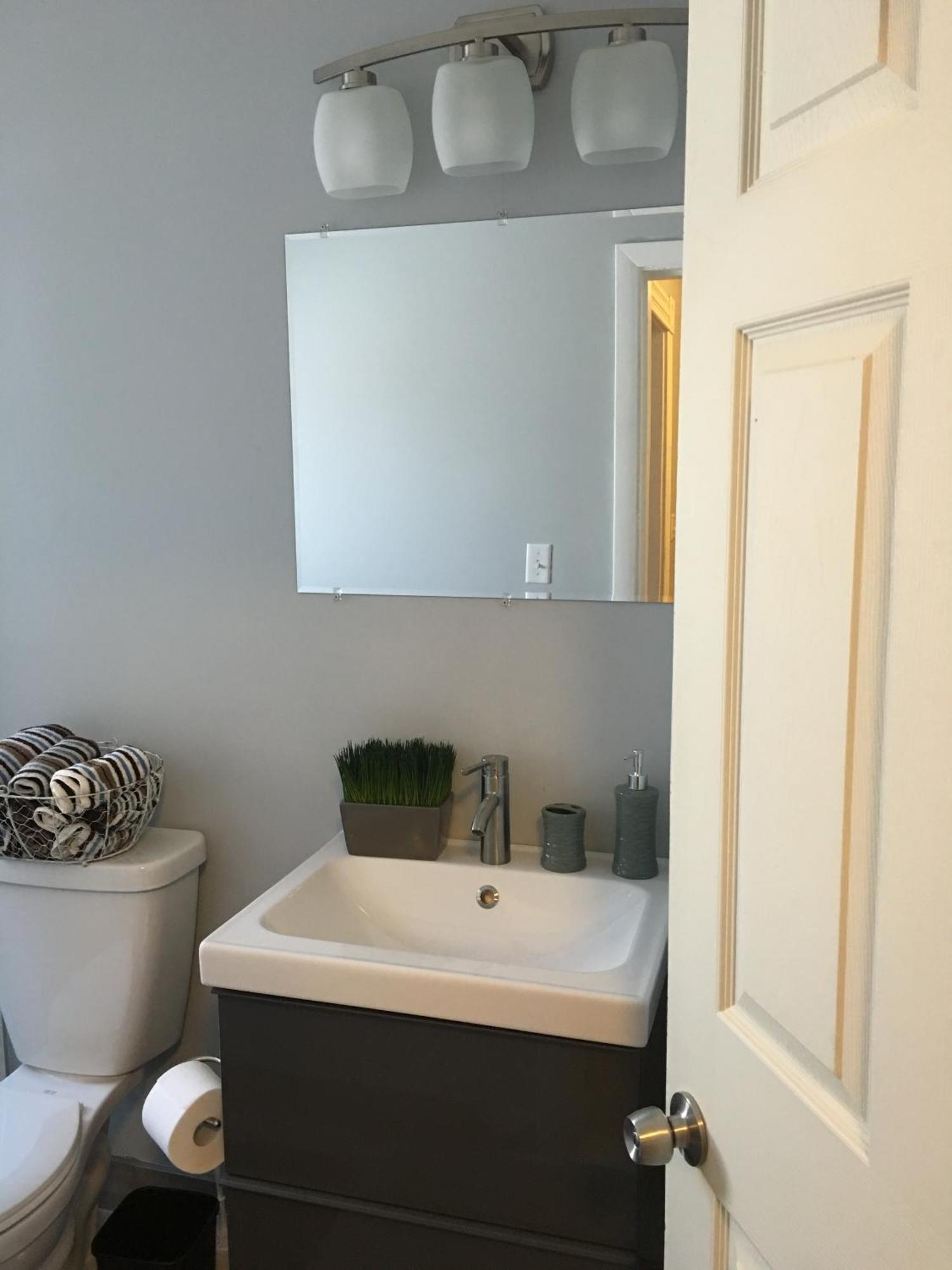Renovated, 10 Min From The *