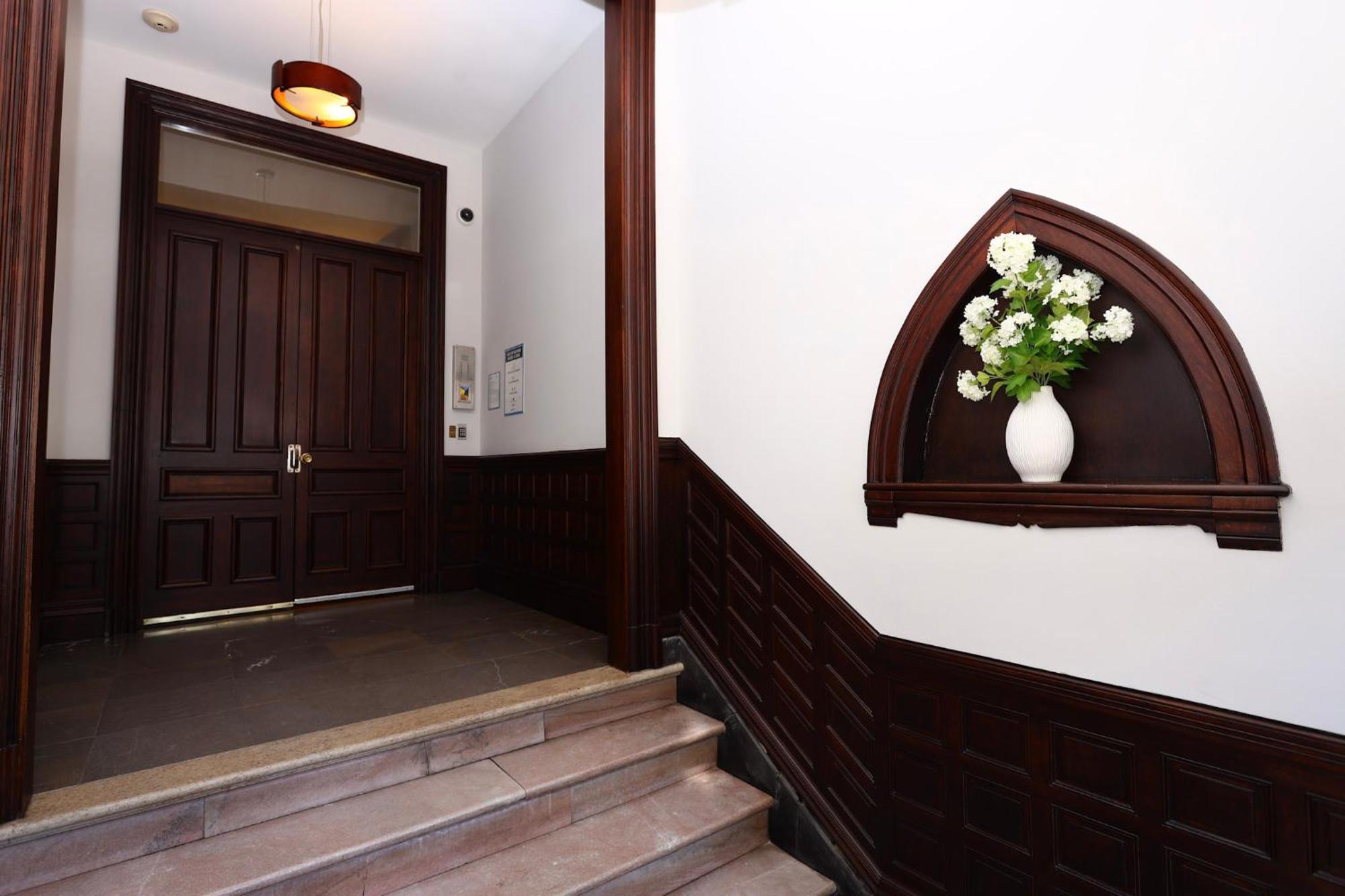 Apartment Cozy & Stylish Newbury Street Studio, #9 Boston