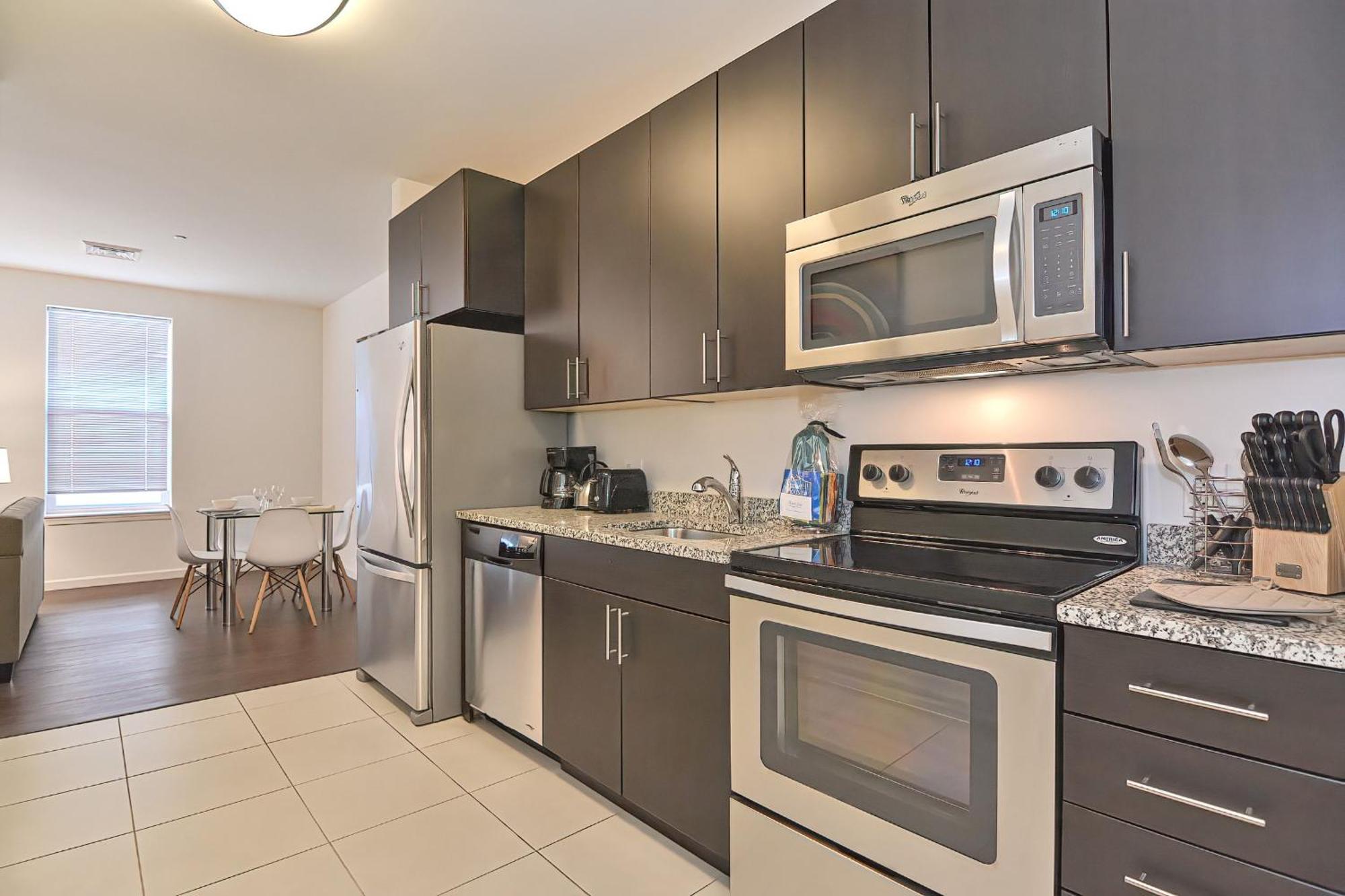 Global Luxury East Apartment *