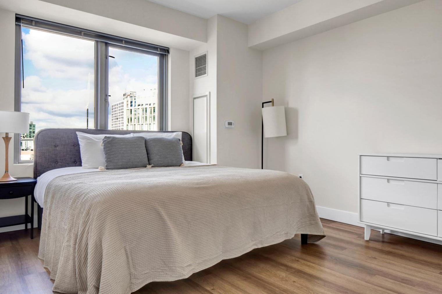 E Cambridge 2b2b W Wd Gym Steps From T Bos-520 Apartment *