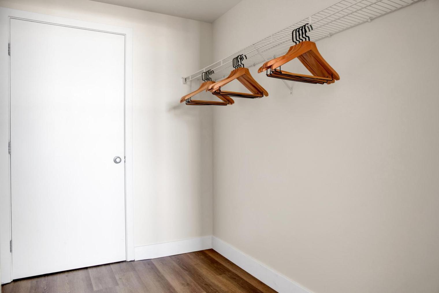E Cambridge 2b2b W Wd Gym Steps From T Bos-520 * Boston