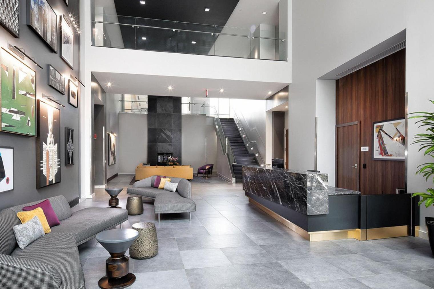 E Cambridge 2b2b W Wd Gym Steps From T Bos-520 *