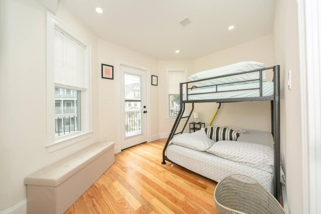 Apartment 80-2 4br - Bright Family Near Asian Supermarket Boston