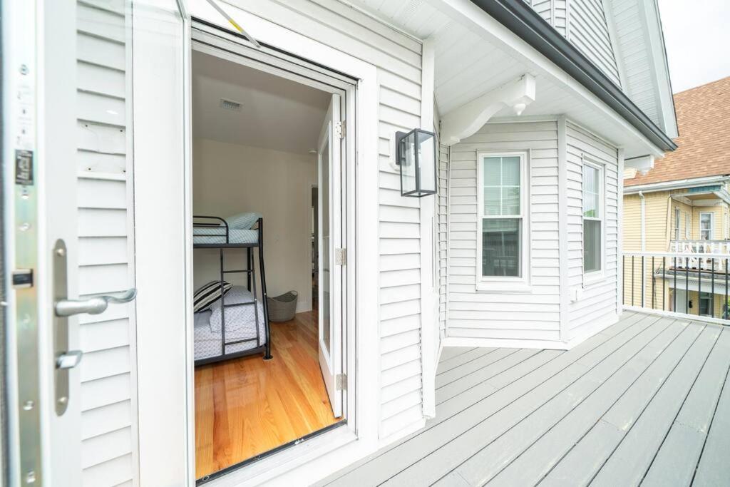 80-2 4br - Bright Family Near Asian Supermarket * Boston