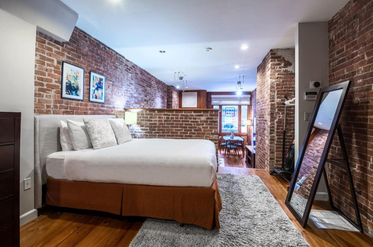 Apartment Historic Brick In North End - Bs-1 *