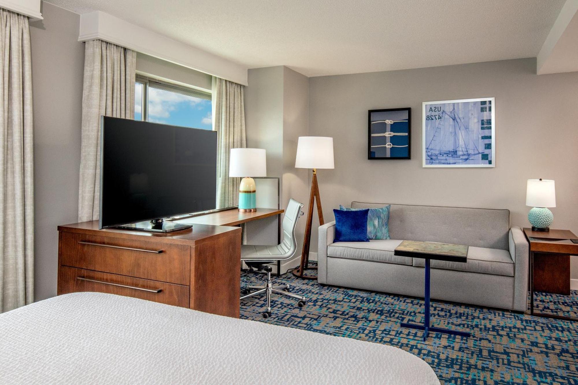 By Marriott Harbor On Tudor Wharf Hotel 3*