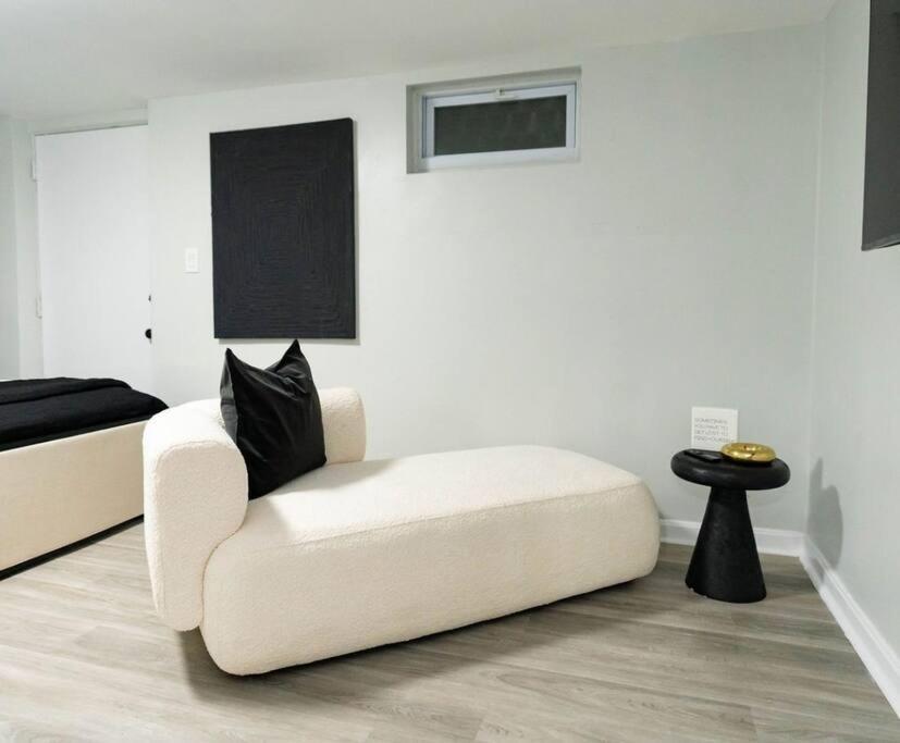 Holiday home Modern Single Family Minutes From Hill *