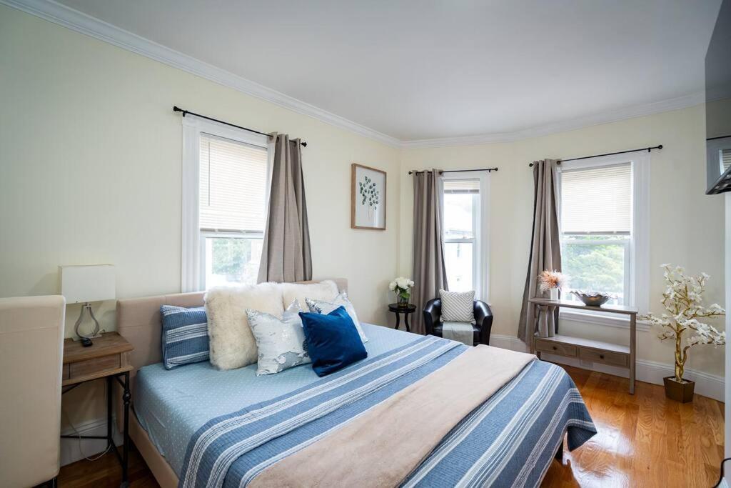 Apartment 14b-newly Renovated, Uniquely Decorated *