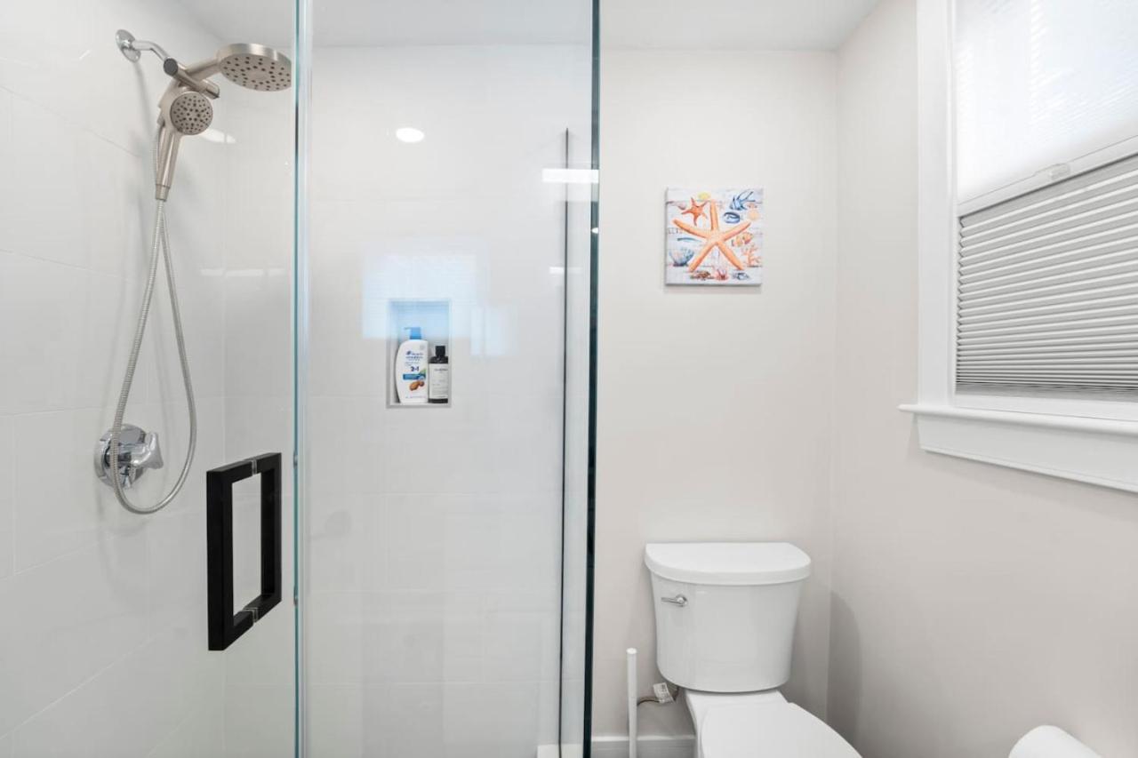 Luxe 3bd 2ba Close To Downtown W Free Parking Holiday home Boston
