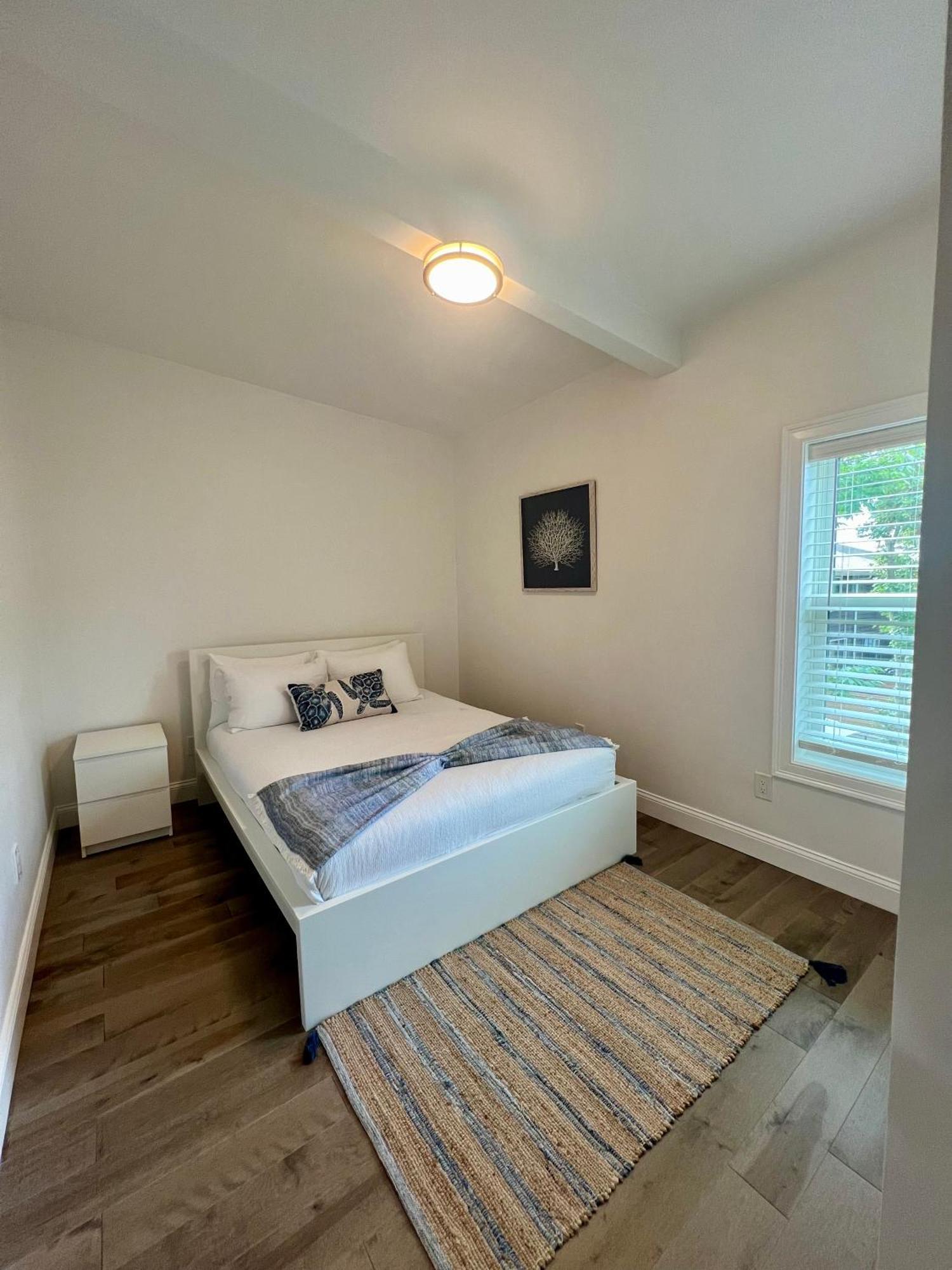 Aparthotel Modern 3-bedroom Condo, Fully Furnished & Renovated Boston