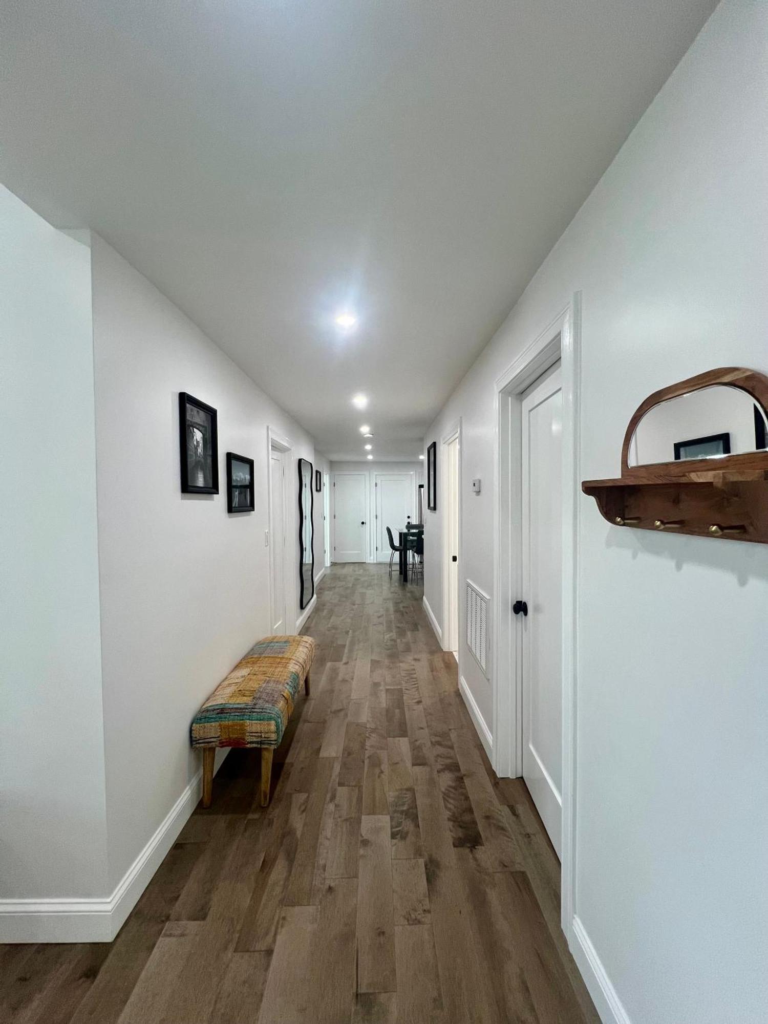 Modern 3-bedroom Condo, Fully Furnished & Renovated Aparthotel *