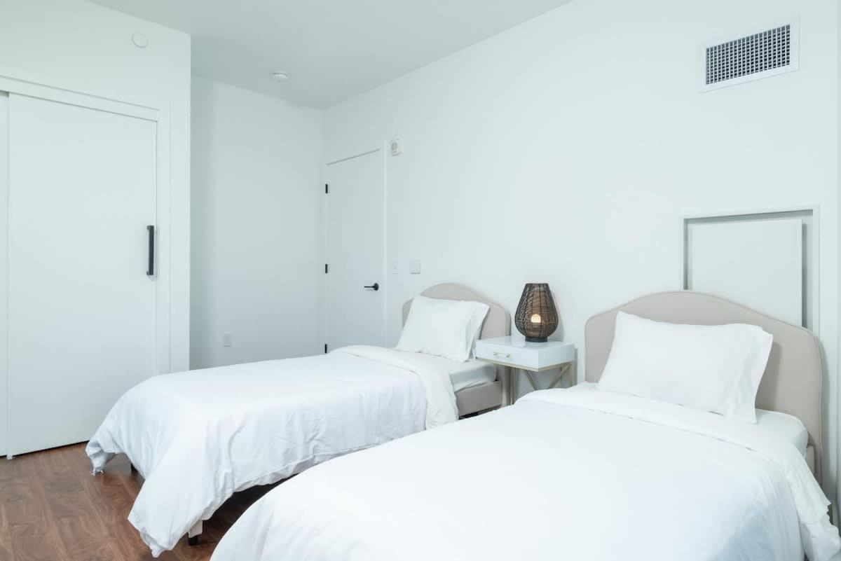 Back-bay 2br Penthouse W Roof And Gym *