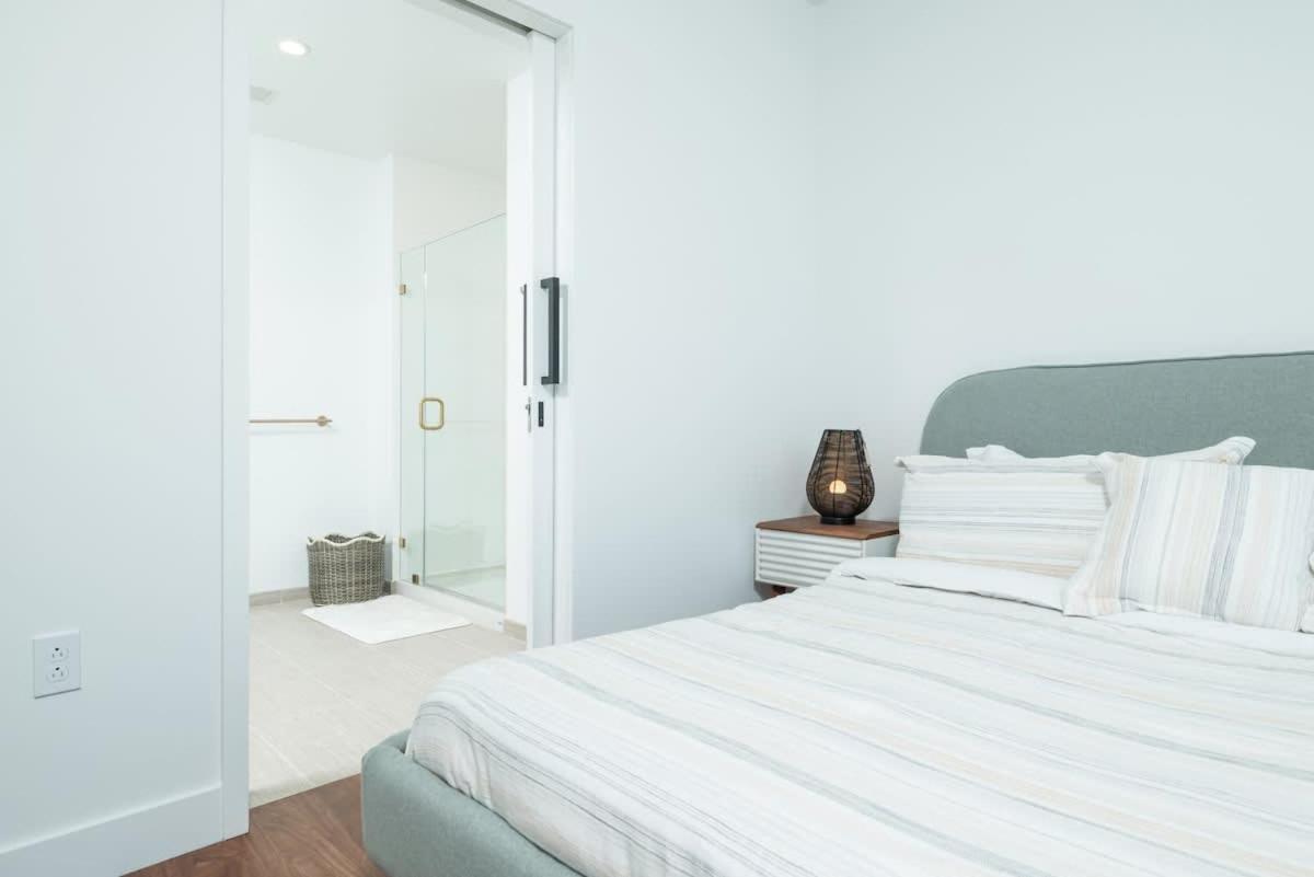 Back-bay 2br Penthouse W Roof And Gym *